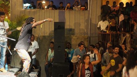 La bande binationale Azuei sur scène