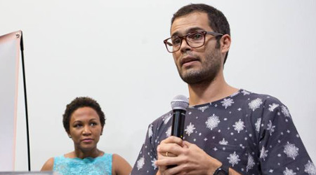 Juan Carlos González presenta "Hasta la raíz"