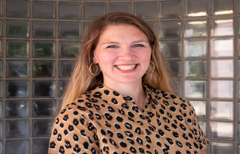 Megan Jeanette Myers es una Profesora asociada de español en la Universidad de Iowa State